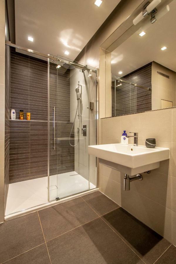 Unique Charles Bridge 2Bdr Apartment. Prag Exterior foto