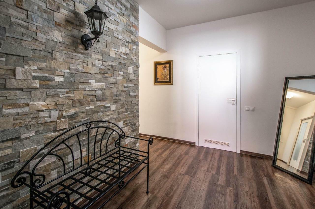 Unique Charles Bridge 2Bdr Apartment. Prag Exterior foto